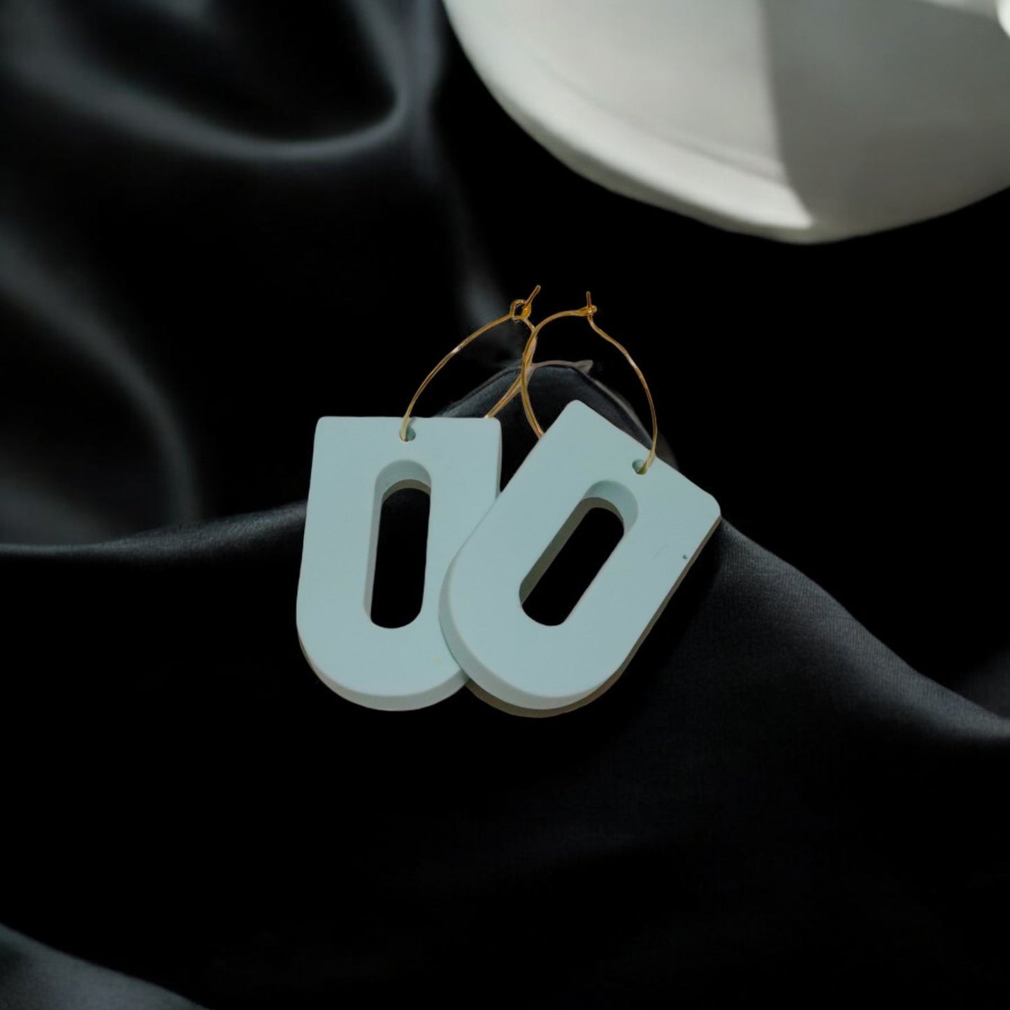 Boucle d'oreille bleu en jesmonite