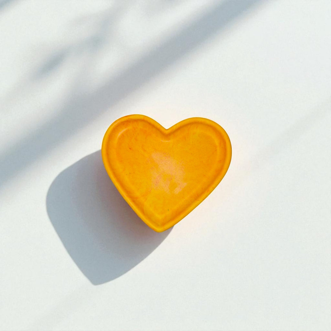 Grande coupelle cœur jaune orangé